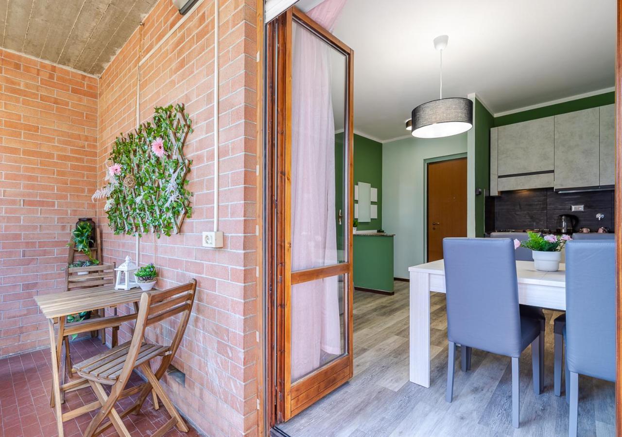 Ferienwohnung Garden House - Con Terrazzo Grugliasco Exterior foto